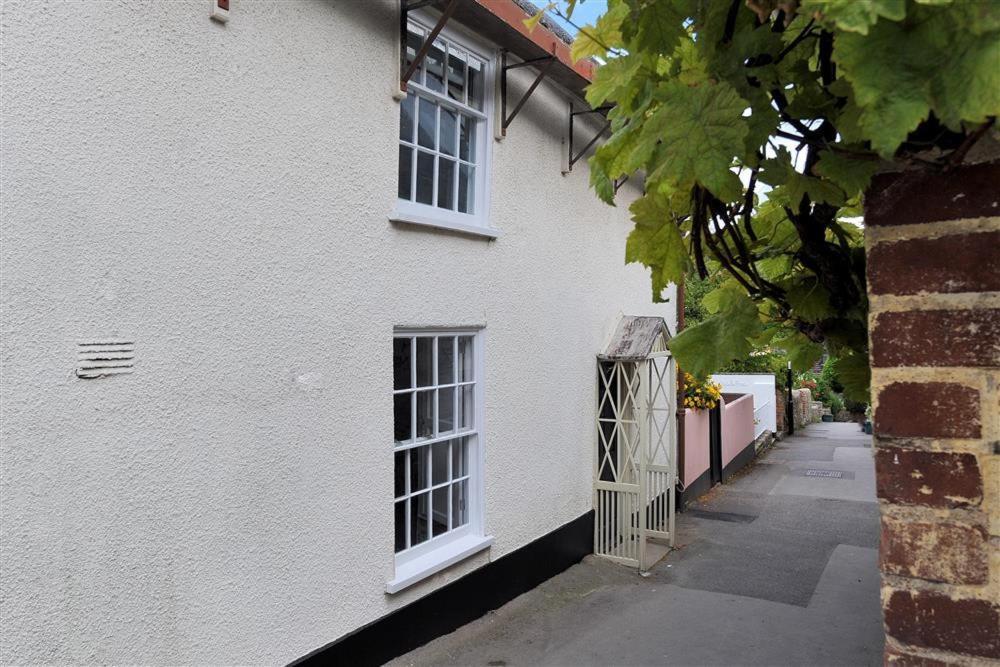 Villa The Nest Lyme Regis Esterno foto